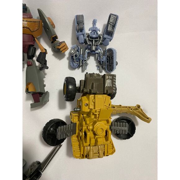 Transformers Character Collection – Generation, Robots in Disguise Studio Series - Picture 8 of 14